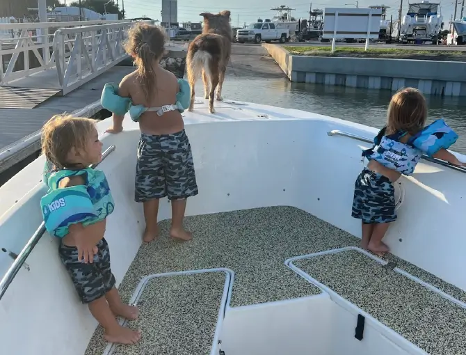 How Long Does Marine Rubber Flooring Actually Last? A Florida Owner’s Guide